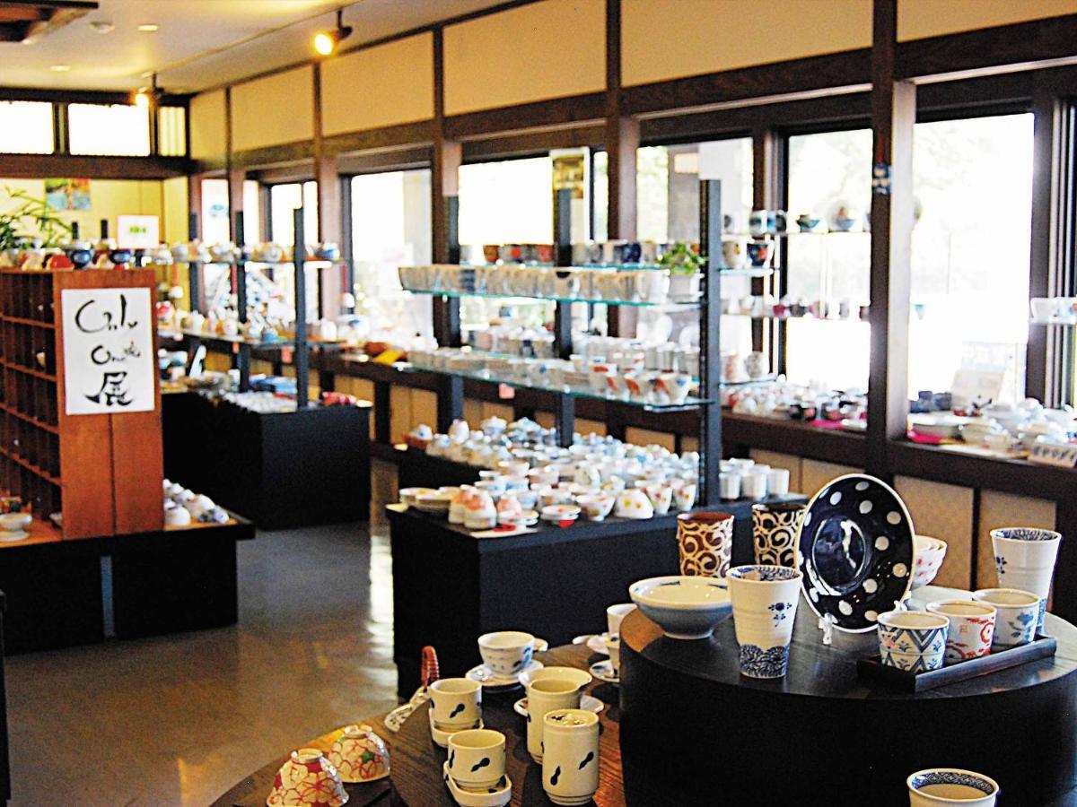 Ooedo Onsen Monogatari Ureshinokan Exterior foto