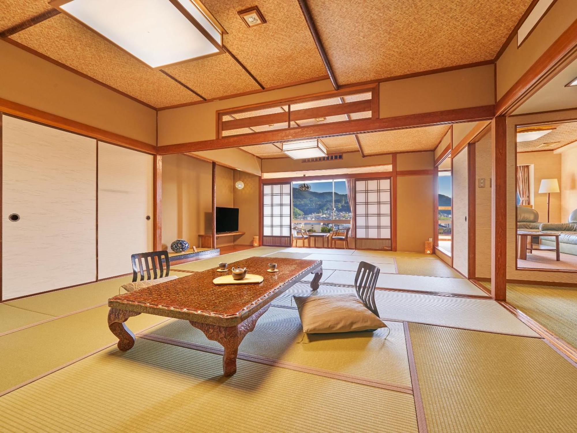 Ooedo Onsen Monogatari Ureshinokan Zimmer foto